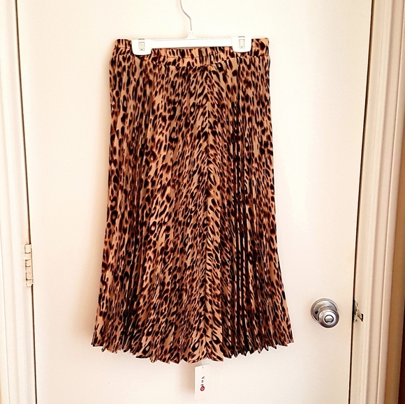 Skirt pleated new waist 28-36 inch